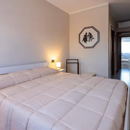 Spreafico Lounge & Living Апартаменты Новара